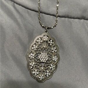 Elegant Silver Costume Pendant Necklace